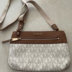 Michael Kors Jet Set Crossbody Bag
